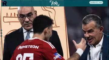 لقطة مثيرة.. هشام نصر يوجه انتقادات لرد خالد مرتجى وتصرف زيزو على منصة تتويج السوبر المصري